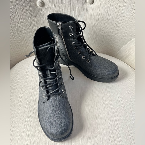 MICHAEL KORS Logo Combat Boot - Picture 4 of 5